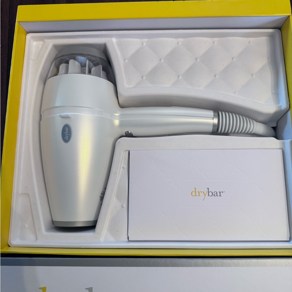 NEW IN BOX DRYBAR Reserve Ultralight Anti-Frizz HairBlow Dryer White REG $285 - Picture 2 of 7